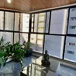 Apartamento vista mar, 2 Suítes, WC Social,2 vagas