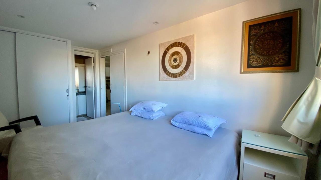 Apartamento Vista Mar, 2 Suítes, Wc Social,2 Vagas *