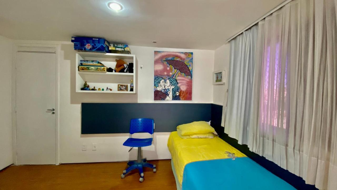 Vista Mar, 2 Suítes, Wc Social,2 Vagas Apartamento