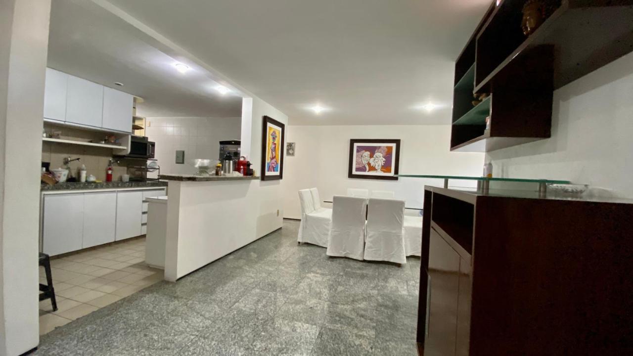 Vista Mar, 2 Suítes, Wc Social,2 Vagas