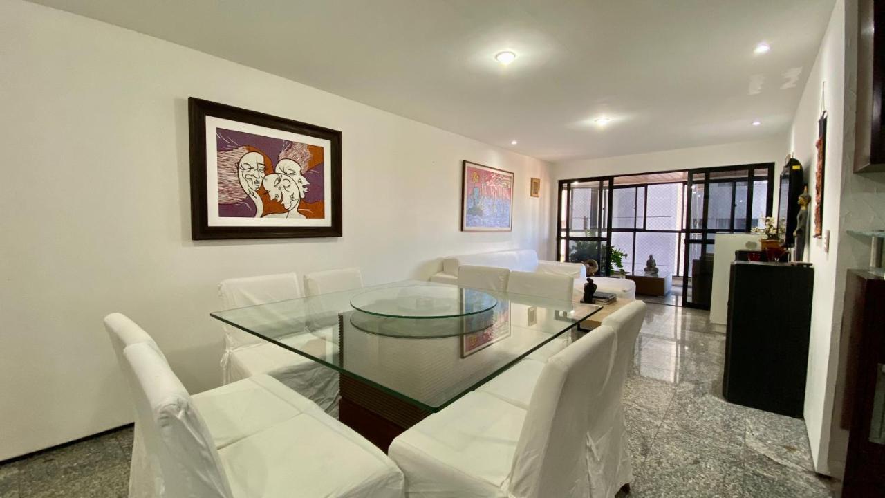 Apartamento Vista Mar, 2 Suítes, Wc Social,2 Vagas