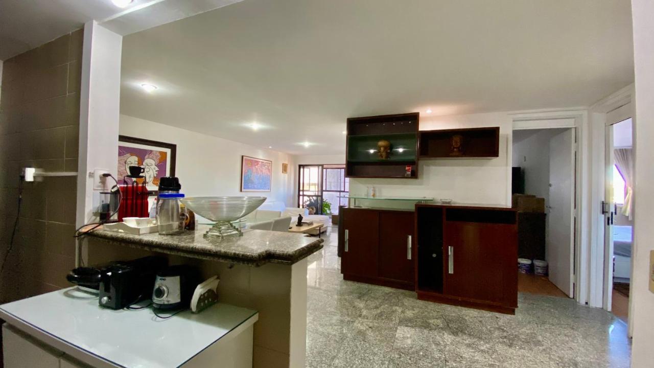 Vista Mar, 2 Suítes, Wc Social,2 Vagas