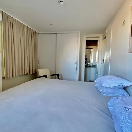 Vista Mar, 2 Suítes, Wc Social,2 Vagas