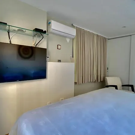 Apartamento Vista Mar, 2 Suítes, Wc Social,2 Vagas