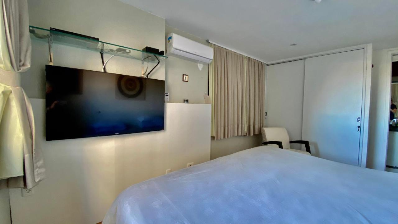 Apartamento Vista Mar, 2 Suítes, Wc Social,2 Vagas